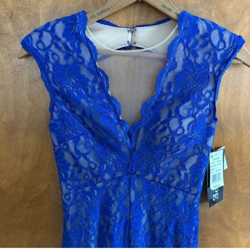 Elegant Blue Lace Evening Gown - Picture 4 of 13